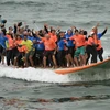 [Photo] Màn lướt sóng đặc biệt thiết lập kỷ lục Guinness