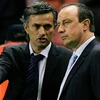 Mourinho (trái) vốn không ưa gì Benitez. (Nguồn: Getty)