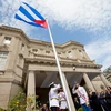 Lễ thượng cờ Cuba trước Đại sứ quán Cuba ở thủ đô Washington (Mỹ) ngày 20/7. (Nguồn: AFP/TTXVN)