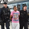 Cảnh sát Séc bắt giữ người nhập cư trái phép (Nguồn: blesk.cz)
