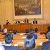 Nghị sỹ Quốc hội Bruno Le Roux phát biểu tại buổi lễ ra mắt Hội đồng cấp cao người châu Á tại Pháp. (Ảnh: Bích Hà/TTXVN) 