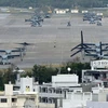 Các máy bay quân sự Mỹ đậu tại căn cứ Futenma giữa khu dân cư đông đúc Ginowan tỉnh Okinawa. (Nguồn: AFP)