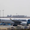 Máy bay của Hãng EgyptAir cất cánh tại sân bay Cairo ngày 29/3. (Nguồn: EPA/TTXVN)