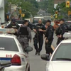 Cảnh sát phong tỏa bên ngoài trường đại học Toronto. (Nguồn: CBC)