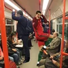 Ronaldo cố gắng tạo sự khác biệt trên tàu điện ngầm. (Nguồn: 101greatgoals)