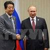 Thủ tướng Nhật Bản Shinzo Abe hội đàm với Tổng thống Nga Vladimir Putin. (Nguồn: EPA/TTXVN)
