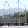 Bức tường biên giới Mỹ- Mexico tại San Ysidro, California, Mỹ ngày 25/1.(Nguồn: AFP/TTXVN)