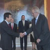 Tổng thống Milos Zeman tiếp Đại sứ Việt Nam tại Cộng hòa Séc Hồ Minh Tuấn. (Nguồn: Hồng Tâm/Vietnam+)