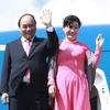 Thủ tướng Nguyễn Xuân Phúc và Phu nhân tại sân bay quốc tế Haneda ở thủ đô Tokyo (NHật Bản) . (Ảnh: Thống Nhất/TTXVN)