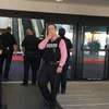 Lực lượng cảnh sát ở sân bay quốc tế Bishop. (Nguồn: AP)