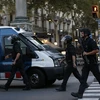 Cảnh sát Tây Ban Nha phong tỏa tại hiện trường vụ tấn công ở Las Ramblas ngày 17/8. (Nguồn: AFP/TTXVN)