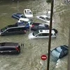 [Video] Nhiều người thiệt mạng và mất tích khi bão Hato đổ bộ