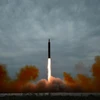 Hình ảnh Triều Tiên phóng tên lửa. (Nguồn: Reuters)
