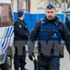 Cảnh sát Bỉ trong một đợt truy quét các phần tử khủng bố tại quận Forest ở Brussels ngày 26/1. (Nguồn: EPA/TTXVN)