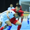 Tuyển Futsal Việt Nam (áo đỏ) thua Malaysia ở những giây cuối. (Nguồn: AFC)