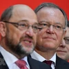 Lãnh đạo Đảng SPD Martin Schulz (trái) trong cuộc họp ở Berlin ngày 16/10. (Nguồn: AFP/TTXVN)