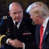 Cố vấn an ninh quốc gia Trung tướng H.R. McMaster (trái) và Tổng thống Trump. (Nguồn: AP)