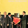 Thủ tướng Nguyễn Xuân Phúc chứng kiến nghi thức khai trương. Ảnh: Thống Nhất-TTXVN
