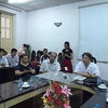 Giáo sư Trần Bình Giang, Phó Giám đốc Bệnh viện Việt Đức chủ trì buổi họp báo về vụ mổ nhầm chân vào sáng 20/7. (Ảnh: Minh Sơn/Vietnam+)