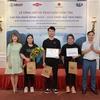 Nhóm sinh viên trường Đại học Tài nguyên và Môi trường Hà Nội giành giải nhất cuộc thi. (Ảnh: MCD cung cấp)