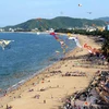Bãi biển Nha Trang tỉnh Khánh Hòa. (Ảnh minh họa: Thanh Hà/TTXVN)