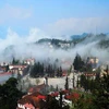 Thị trấn Sa Pa huyền ảo trong sương. (Nguồn ảnh: TTVVN)