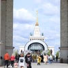 Khu triển lãm về thành tựu kinh tế quốc dân Nga có tổng diện tích lên tới 240 hécta, với nhiều công trình kiến trúc hiện đại, được bao bọc bởi 3 công viên, vườn thực vật. (Ảnh: Hùng Võ/Vietnam+)