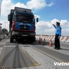 “Mật phục” bắt giữ xe cát chở quá tải tới 300% ở Thanh Hóa