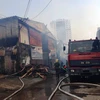 [Video] Tiếp cận hiện trường vụ cháy nhiều xưởng ở khu Đại Từ