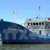 Tàu cá lưới vây vỏ thép Sang Fish 01 được bàn giao cho ngư dân tỉnh Đà Nẵng. (Ảnh: Trần Lê Lâm/TTXVN)