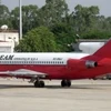Tàu bay B727-200 của hãng hàng không Royal Khmer Airlines tại sân bay Nội Bài.