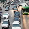 Đa phần các tài xế ôtô chấp hành khá nghiêm chỉnh khi đi đúng làn đường quy định, không lấn làn đường dành riêng cho buýt nhanh BRT. (Ảnh: Doãn Đức/Vietnam+)