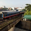 Tàu hỏa SP2 tuyến Lào Cai-Hà Nội bị trật bánh tại ga Yên Viên. (Ảnh: Câu lạc bộ yêu Đường sắt Việt Nam)