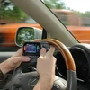 Đề xuất cấm sử dụng điện thoại di động khi đang lái xe ôtô 