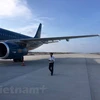Máy bay Vietnam Airlines hạ cánh nhầm xuống đường băng ở sân bay Cam Ranh. (Ảnh: PV/Vietnam+)