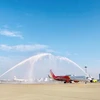 Máy bay Vietjet được chào đón bằng nghi thức phun vòi rồng với đường bay đầu tiên đến Nhật Bản. (Ảnh: Vietjet cung cấp)