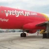 Máy bay của hãng hàng không Vietjet Air đã bị bục lốp tại sân bay Tân Sơn Nhất. (Ảnh: OF.FB)