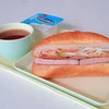 Bánh mỳ Việt Nam sẽ được Vietnam Airlines phục vụ cho hành khách hạng Phổ thông trên đường bay nội địa ngắn từ ngày 1/9. (Ảnh: CTV/Vietnam+)