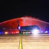 Máy bay Vietnam Airlines hạ cánh xuống sân bay Vân Đồn, tỉnh Quảng Ninh. (Ảnh: TTXVN)