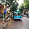 Một nhà chờ xe buýt trên tuyến phố nội đô Hà Nội. (Ảnh: Việt Hùng/Vietnam+)