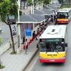 Xe buýt vẫn là tên gọi gần gũi và quen thuộc với nhiều người dân. (Ảnh: Huy Hùng/Vietnam+)
