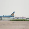 Máy bay trên đường lăn ra đường băng để chuẩn bị cất cánh tại một sân bay. (Ảnh: Việt Hùng/Vietnam+)