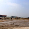 Một đường băng Nội Bài sẽ được sửa xong để khai thác bay cao điểm Tết. (Ảnh: Việt Hùng/Vietnam+)