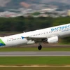 Dòng máy bay Embraer 195 của Bamboo Airways khai thác đường bay Hà Nội-Rạch Giá. (Ảnh: CTV/Vietnam+)