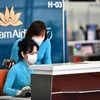 Vietnam Airlines cũng hỗ trợ hành khách trong việc thay đổi lịch trình đi lại do ảnh hưởng của dịch. (Ảnh: CTV/Vietnam+)