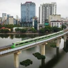 Tuyến đường sắt đô thị Cát Linh-Hà Đông là tuyến đường sắt đô thị đầu tiên của thành phố cũng như cả nước được đưa vào vận hành, khai thác gần một năm qua. (Ảnh: Huy Hùng/Vietnam+)