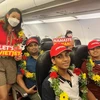 Những hành khách Ấn Độ trên chuyến bay giữa thành phố Đà Nẵng và Ahmedabad. (Ảnh: CTV/Vietnam+)