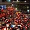 Thành phố Hà Nội hiện vẫn còn nhiều điểm thường xuyên ùn tắc giao thông. (Ảnh: Minh Hiếu/Vietnam+)