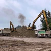 Nguồn vật liệu cát thi công của 5 dự án cao tốc Hà Tĩnh-Quảng Bình vẫn đang thiếu và cần sớm bổ sung trữ lượng, công suất khai thác. (Ảnh: Việt Hùng/Vietnam+)