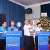 Các đội tham gia Hội thi “Nhân viên phục vụ giỏi, thân thiện năm 2023” của Tổng công ty vận tải Hà Nội. (Ảnh: Việt Hùng/Vietnam+)